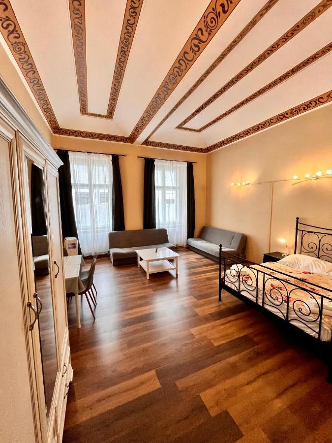 Casa Italia Aparthotel Praha Bagian luar foto