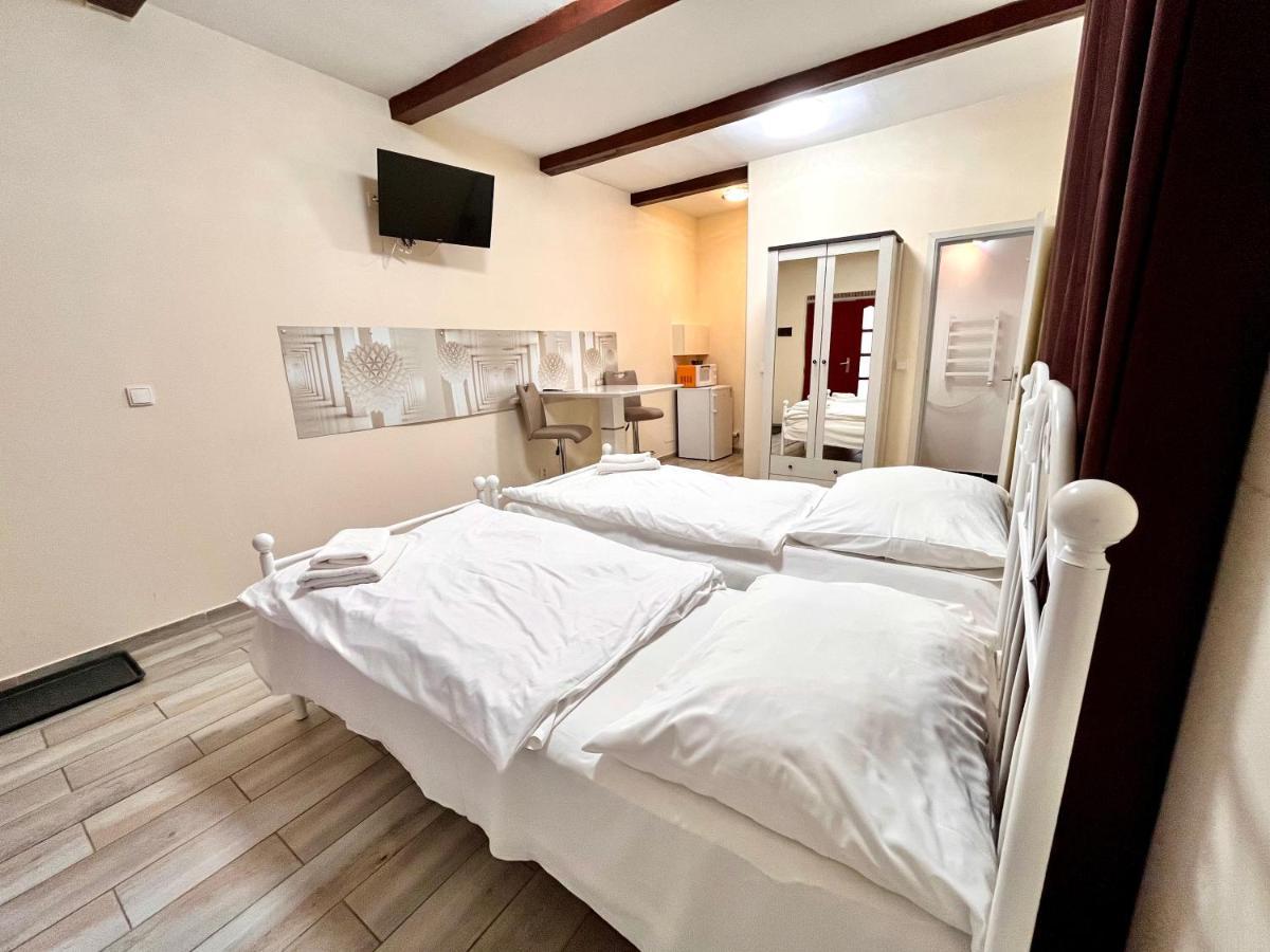 Casa Italia Aparthotel Praha Bagian luar foto